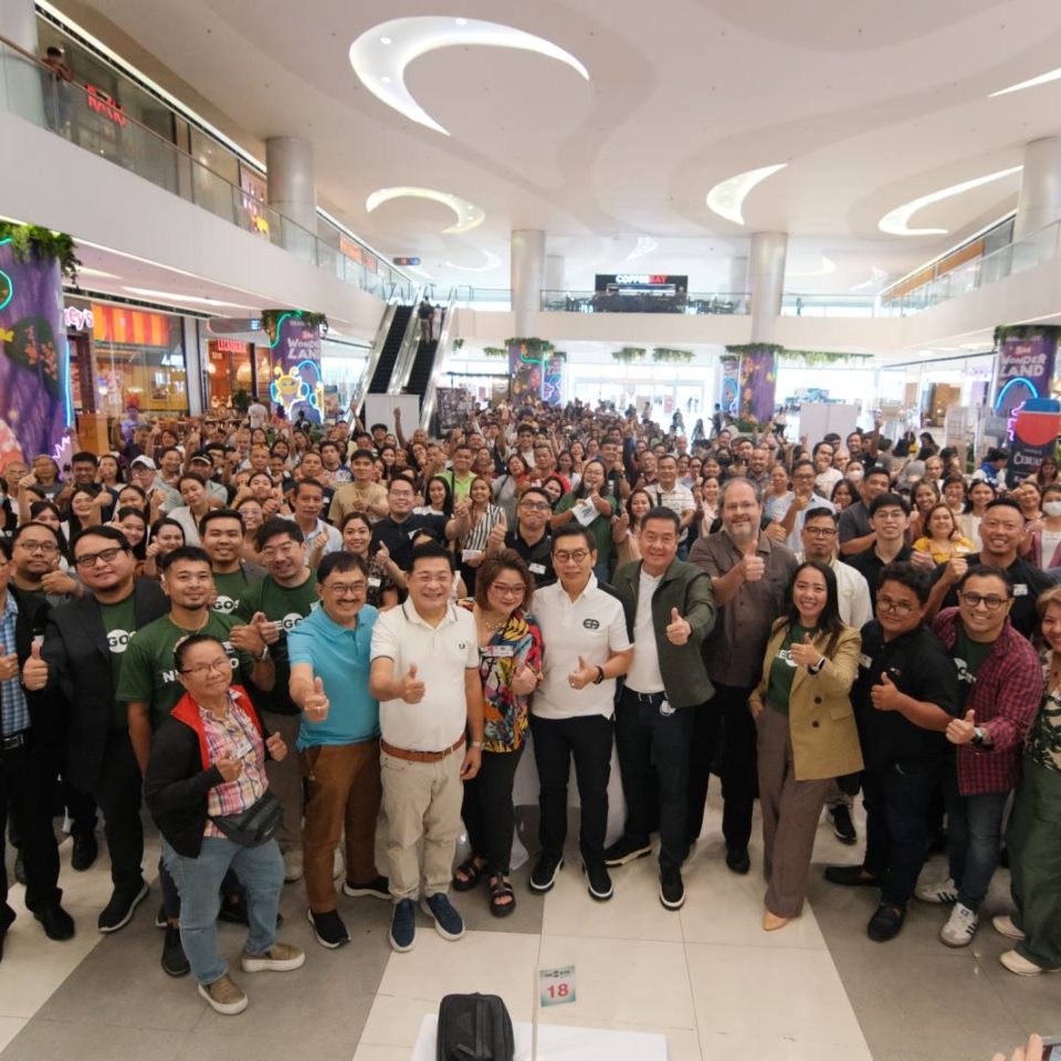 THUMBS UP FOR CEBU ENTREPRENEURS. Cebuano entrepreneurs turned out in droves as Go Negosyo visited the Queen City of the South for its 3M on Wheels at the SM Seaside City Cebu last June 29, 2024. Go Negosyo founder Joey Concepcion thanked the Cebuanos for their warm reception and invited them to keep upscaling their businesses. Seen giving the signature Go Negosyo thumbs-up are Cebu business icons Cebu Chamber Of Commerce and Industry president Jay Yuvallos; MSME Development Council Visayas representative Melanie Ng; CBM 2024 vice chairman and Aboitiz Construction president and chairman Anton Perdices; CBM 2024 Innovation & Creativity chairman and Republiq Group CEO Bryan Yap; Famcor Consultants founder and president Virgilio "Nonoy" Espeleta; Island Souvenirs chairman & president Jay Aldeguer; The French Baker founder and CEO Johnlu Koa; Development Center For Future Leaders executive director Joey Pelaez; and travel content creator Paolo Rigotti.