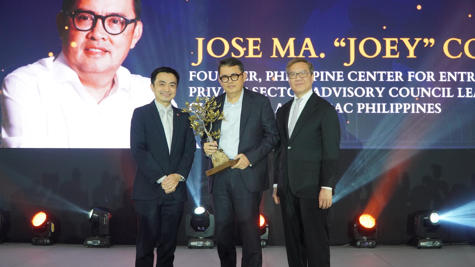 Go Negosyo’s Concepcion is Charmain’s Awardee of Philippine Franchise ...