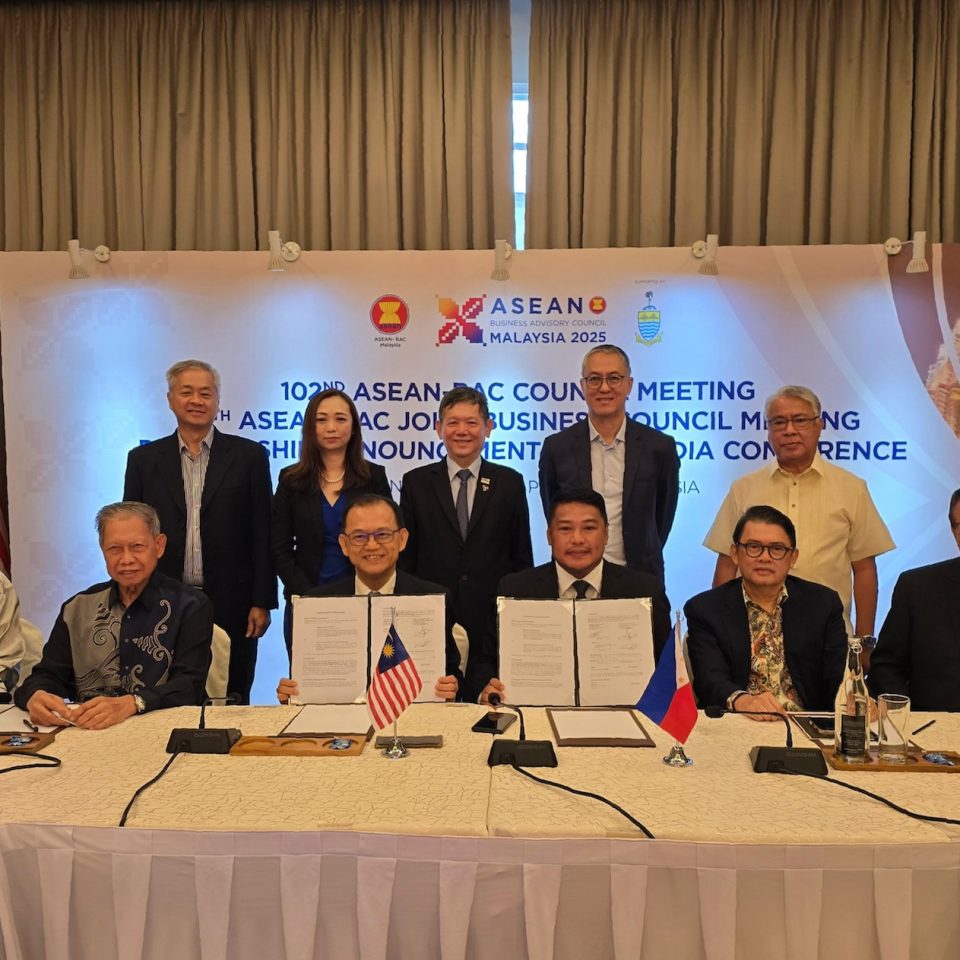 Go Negosyo founder and ASEAN Business Advisory Council (BAC)–Philippines chair Joey Concepcion (seated, second from right) witnesses the signing of the MOU on durian between the Philippines’s Yovel East Research and Development, Inc. and Malaysia’s Bornion Green Sdn Bhd last January 16, 2025 in Penang, Malaysia. The MOU leverages the complementary durian harvesting seasons in the Philippines and Malaysia, and harnesses the expertise and resources of both countries. Signing were Bornion COO Yeo Hock Hian and Yovel President and CEO James Penaflorida Amparo (seated, third and fourth from left, respectively). With them are (seated, from left) Bornion Executive Director Datuk Tan Teow Choon, former Malaysia Trade Minister Dato' Sri Mustapa Mohamed, and Bornion CFO Soh Choo Sen (standing, leftmost) and members of the ASEAN BAC Malaysia. Also present were ASEAN BAC Philippines’s George Barcelon (seated, rightmost), Michael Tan, and Gil Gonzales (standing, fourth and fifth from left, respectively).