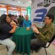 Go Negosyo founder Joey Concepcion mentors MSMEs during the 3M On Wheels event.