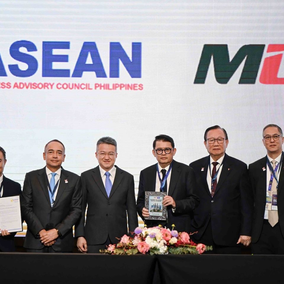 DIGITAL TECH IN AGRI FOR PHILIPPINES AND MALAYSIA. The ASEAN Business Advisory Council–Philippines (ASEAN BAC PH) signed a Letter of Intent (LOI) with the Malaysia Digital Economy Corporation (MDEC) in Kuala Lumpur, Malaysia last May 26, 2025. The LOI aims to drive the adoption of digital solutions to empower farmers and agri-entrepreneurs in both countries. Present during the signing were (from left) Datuk Ts. Fadzil Abdul Wahit, Head/Senior Vice President Digital Transformation, Malaysia Digital Economy Corporation (MDEC); Tan Sri Nazar Razak, ASEAN Business Advisory Council Chair 2025; YB Tuan Liew Chin Tong, Deputy Minister of Investment, Trade and Industry Malaysia; Joey Concepcion, ASEAN BAC Co-Chair and ASEAN BAC Philippines Chair; George Barcelon, ASEAN BAC Philippines Council Member, and; Michael Tan, ASEAN BAC Philippines Council Member.